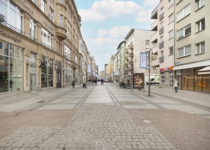 Modern And Unique In The Centre Of By Renters Apartman *