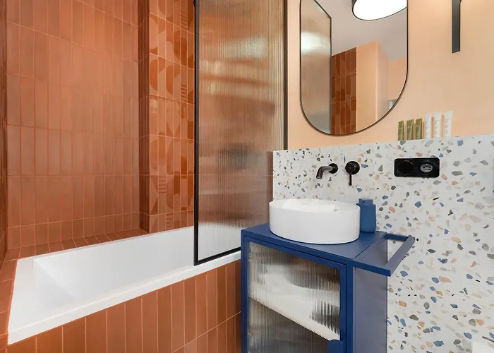 Modern And Unique In The Centre Of By Renters Apartman