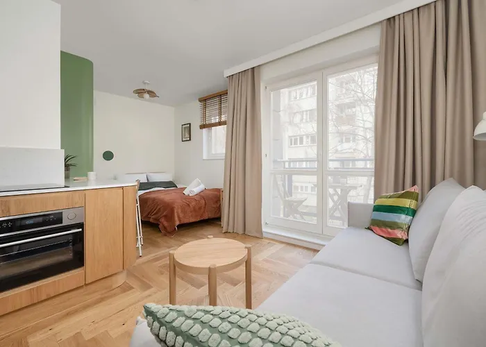 Modern And Unique In The Centre Of By Renters Apartman *