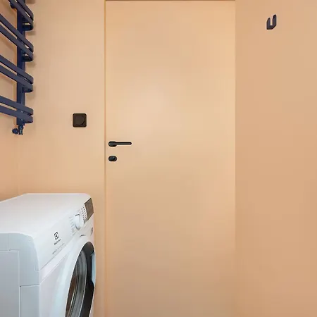 Modern And Unique In The Centre Of By Renters