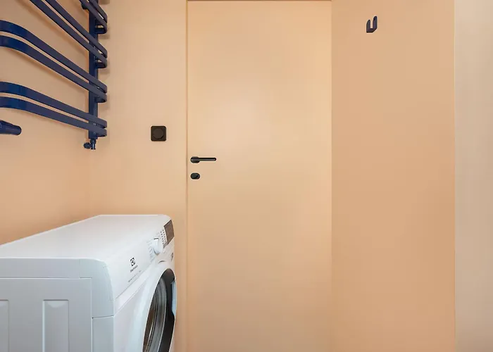 Modern And Unique In The Centre Of By Renters