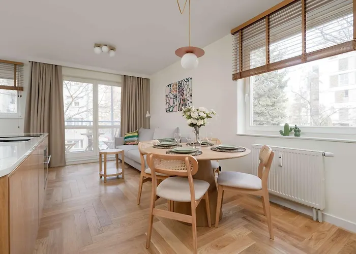 Modern And Unique In The Centre Of By Renters Apartment *